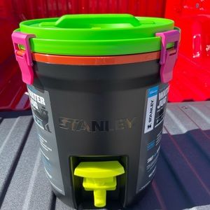 BRAND NEW NEON STANLEY WATER JUG. VERY RARE! UNRELEASED!!